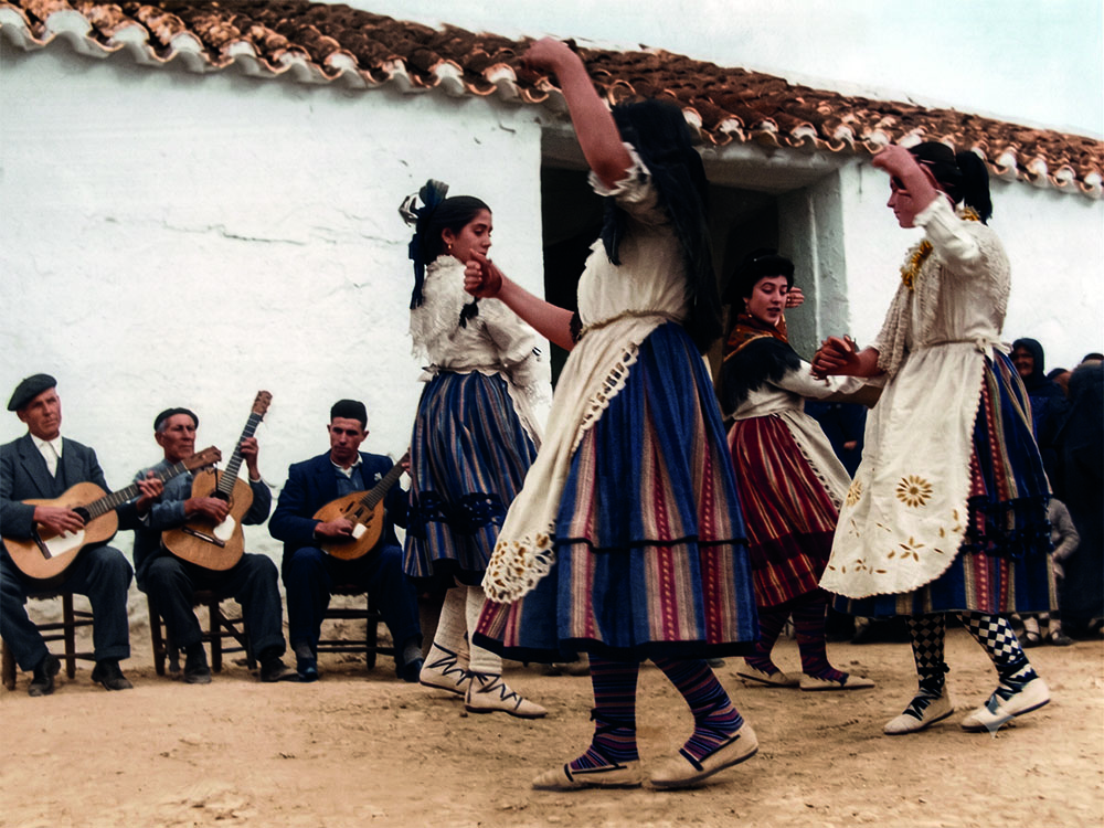Bailando y tocando_Rufino Pardo Valverde